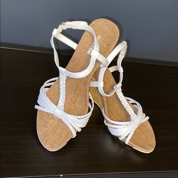 Sandals - Picture 1 of 5